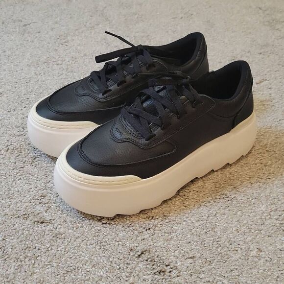 UGG Shoes - UGG Marin Mega Lace Black/White Platform Sneakers Size 9.5